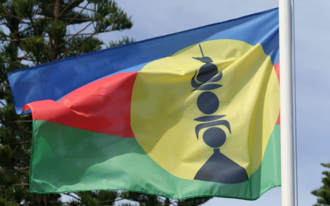 Bendera Front de Libération Nationale Kanak et Socialiste (FLNKS), Kaledonia Baru. - RNZI/ Johnny Blades